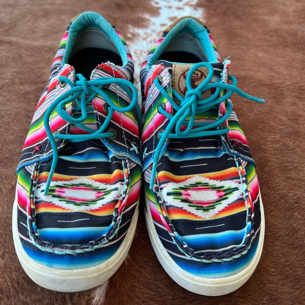 Twisted x tennis shoes